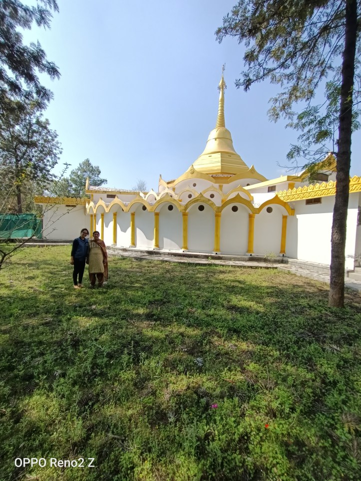 The majestic pagoda in the background. Or to be more accurate, the puny us in the foreground! The picture was taken when I was checking out the campus with my relatives.